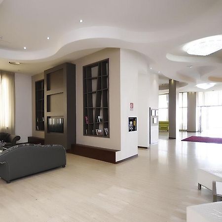 קאסוריה Rolling Hotel מראה חיצוני תמונה