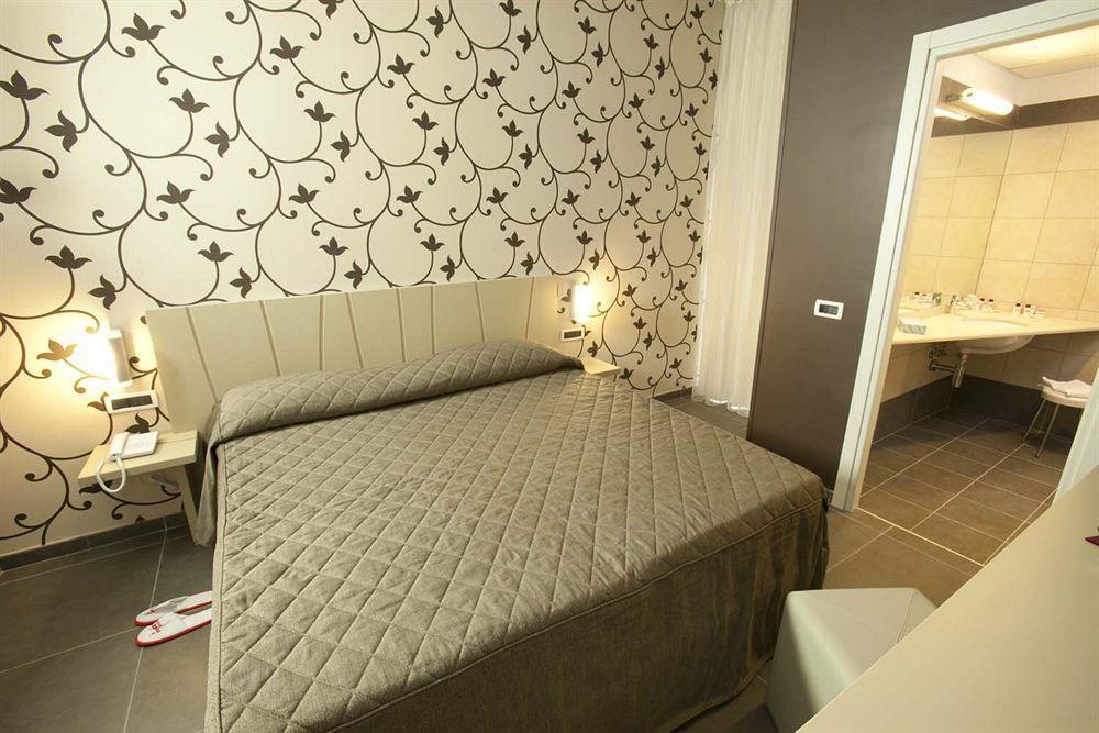 קאסוריה Rolling Hotel מראה חיצוני תמונה