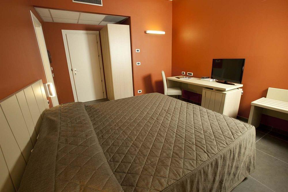 קאסוריה Rolling Hotel מראה חיצוני תמונה