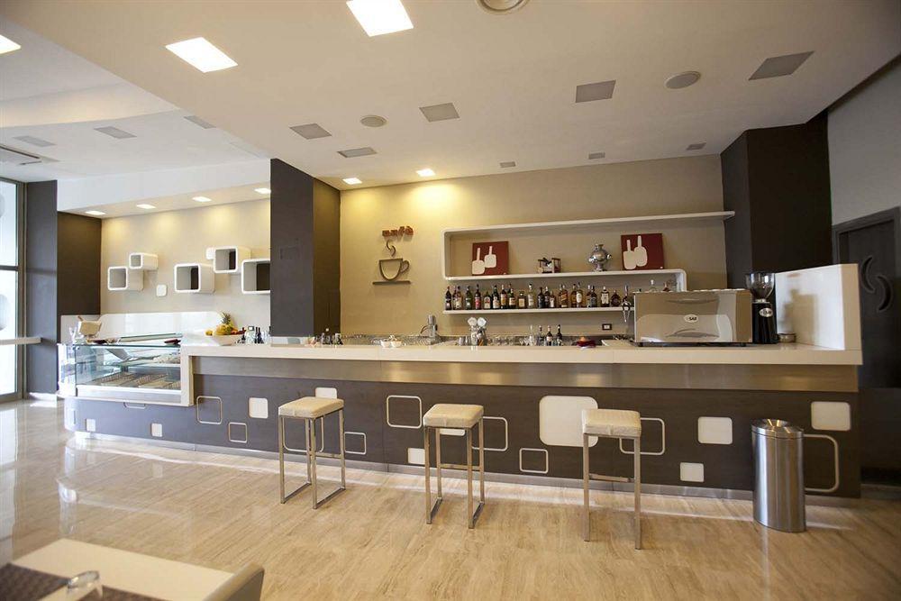 קאסוריה Rolling Hotel מראה חיצוני תמונה