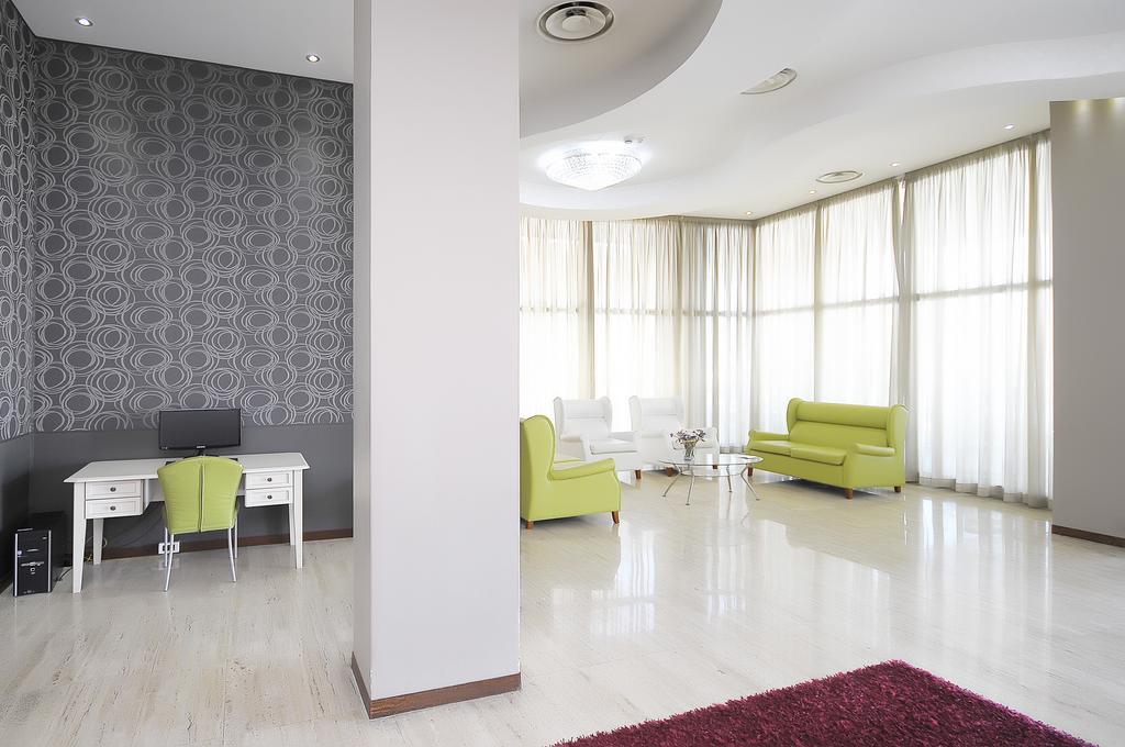 קאסוריה Rolling Hotel מראה חיצוני תמונה