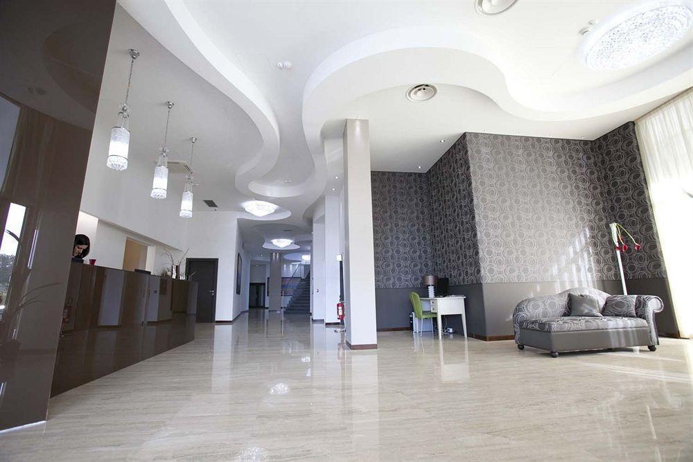 קאסוריה Rolling Hotel מראה חיצוני תמונה
