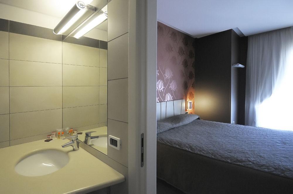 קאסוריה Rolling Hotel מראה חיצוני תמונה