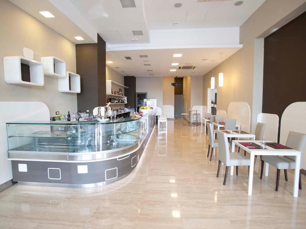קאסוריה Rolling Hotel מראה חיצוני תמונה