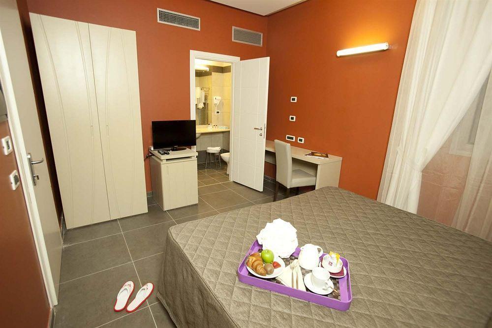 קאסוריה Rolling Hotel מראה חיצוני תמונה